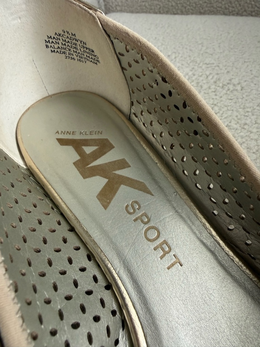 Anne Klein Women’s Metallic Gold Peep-Toe Small Wedge - Picture 6 of 6